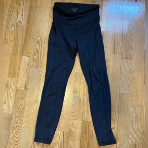 Athleta Black Ultimate Stash Pocket 7/8 Tights